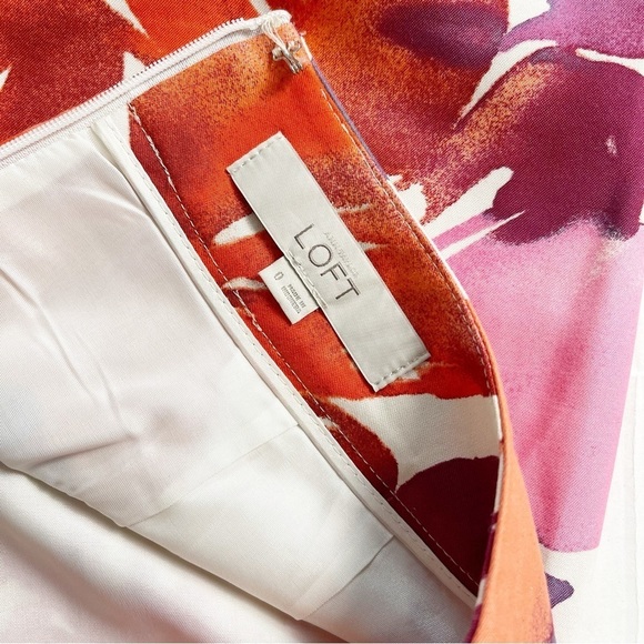 ANN TAYLOR LOFT Women’s Floral Pencil Silk Blend Skirt - Size 0 - Picture 4 of 8